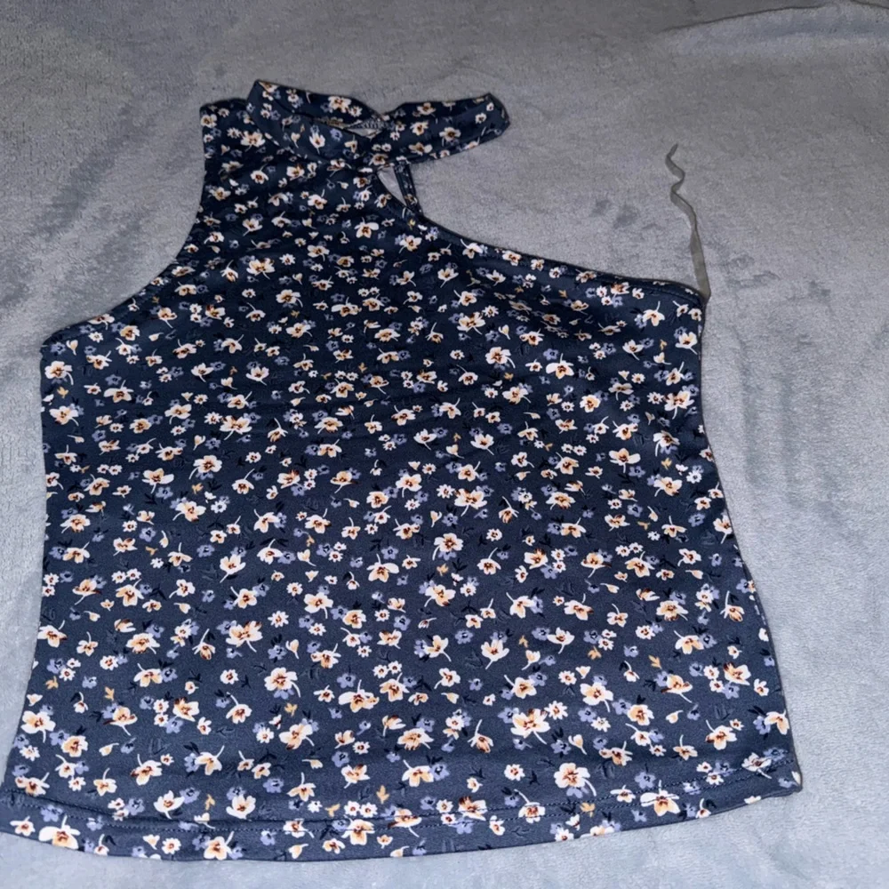 Color like blue - Picture 3 of 3